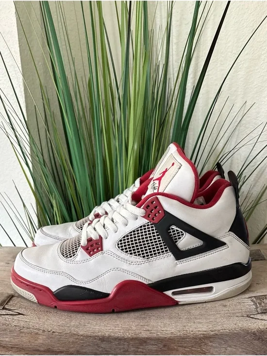 Air Jordan 4 Retro Fire Red Sneakers - Picture 1 of 10